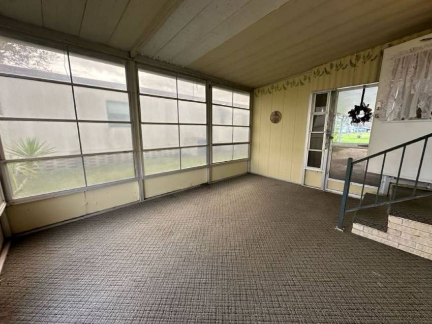 37 Hideaway Lane a Winter Haven, FL Mobile or Manufactured Home for Sale